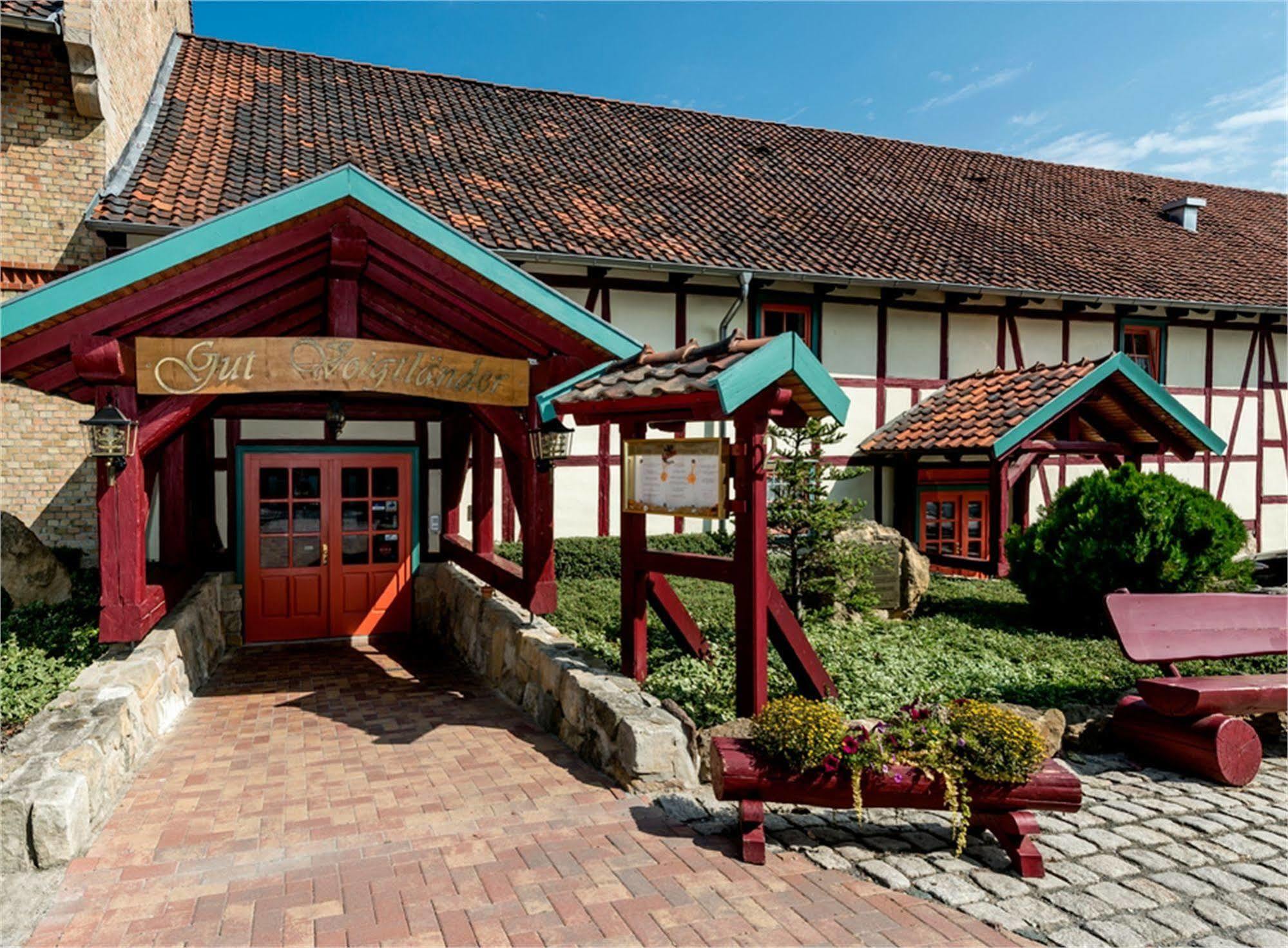 Hotel Gut Voigtlaender Blankenburg  Ngoại thất bức ảnh
