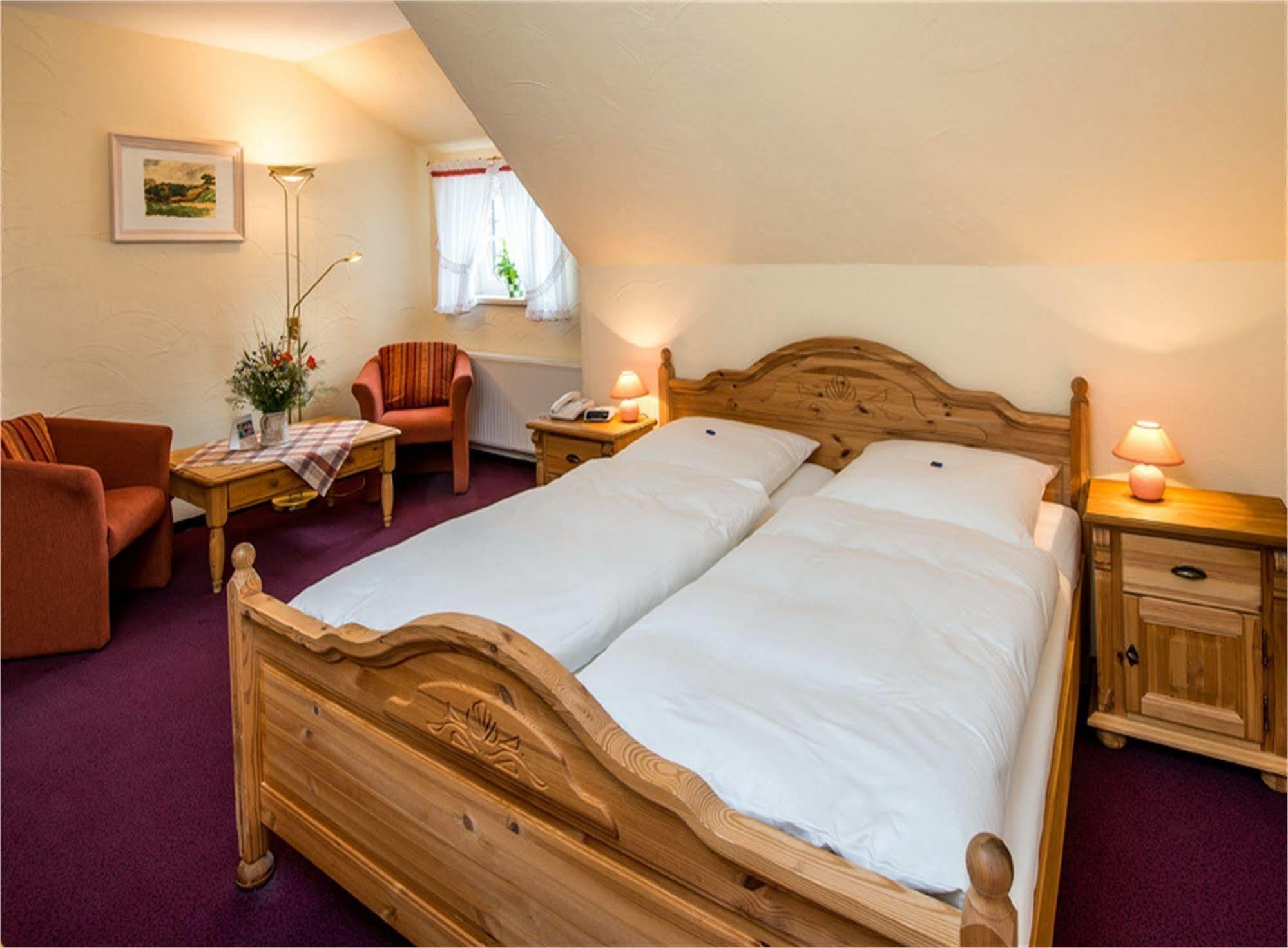 Hotel Gut Voigtlaender Blankenburg  Ngoại thất bức ảnh