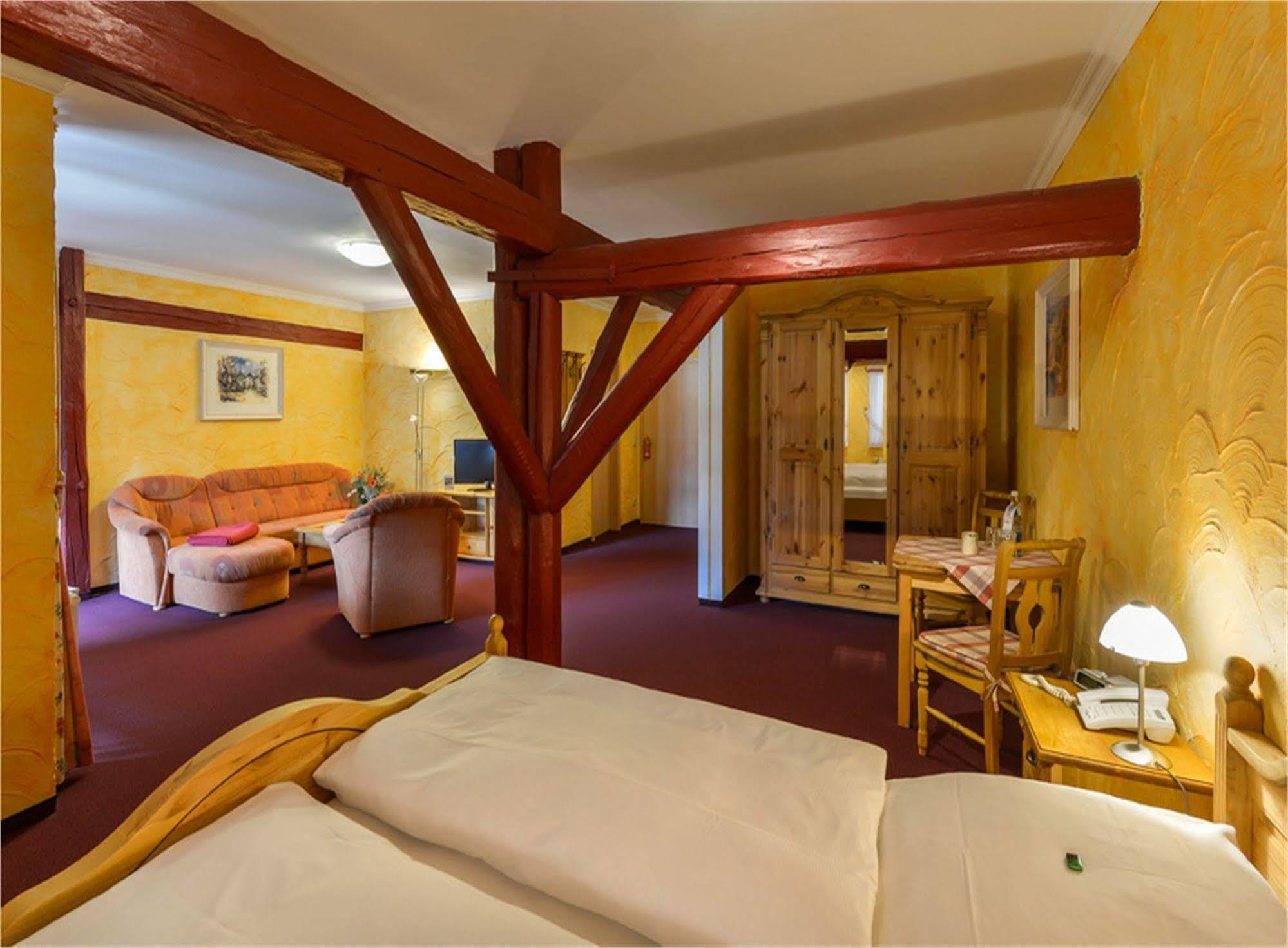 Hotel Gut Voigtlaender Blankenburg  Ngoại thất bức ảnh