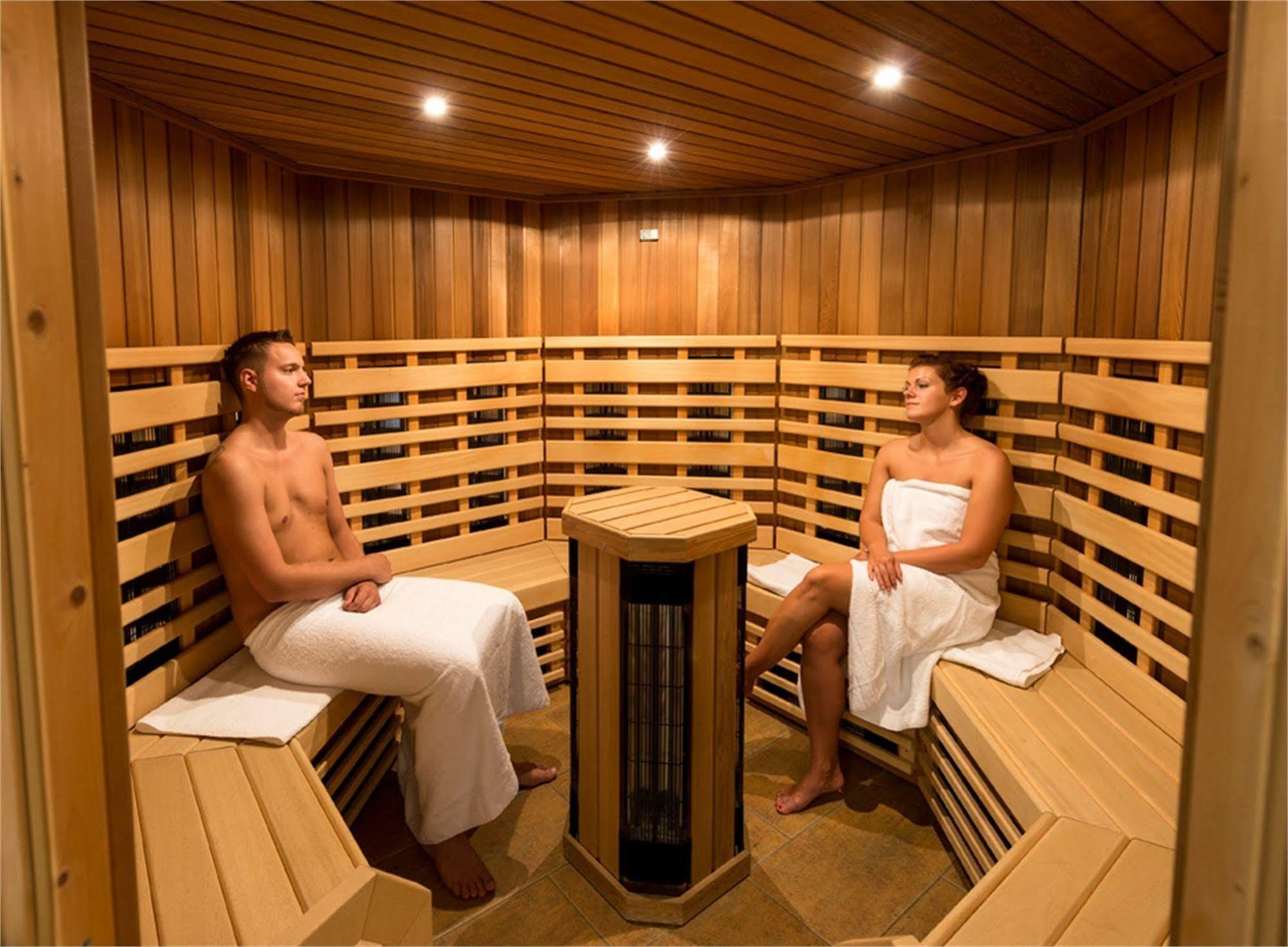 Hotel Gut Voigtlaender Blankenburg  Ngoại thất bức ảnh