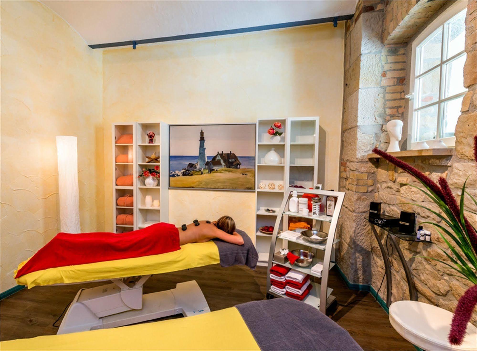 Hotel Gut Voigtlaender Blankenburg  Ngoại thất bức ảnh